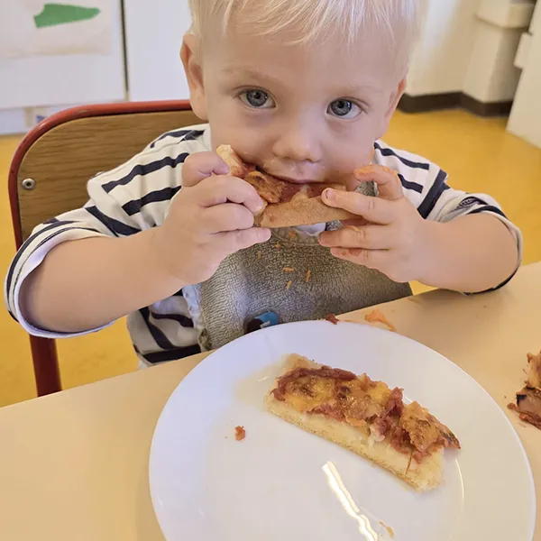 Les Petits Acrobates Pizza 07