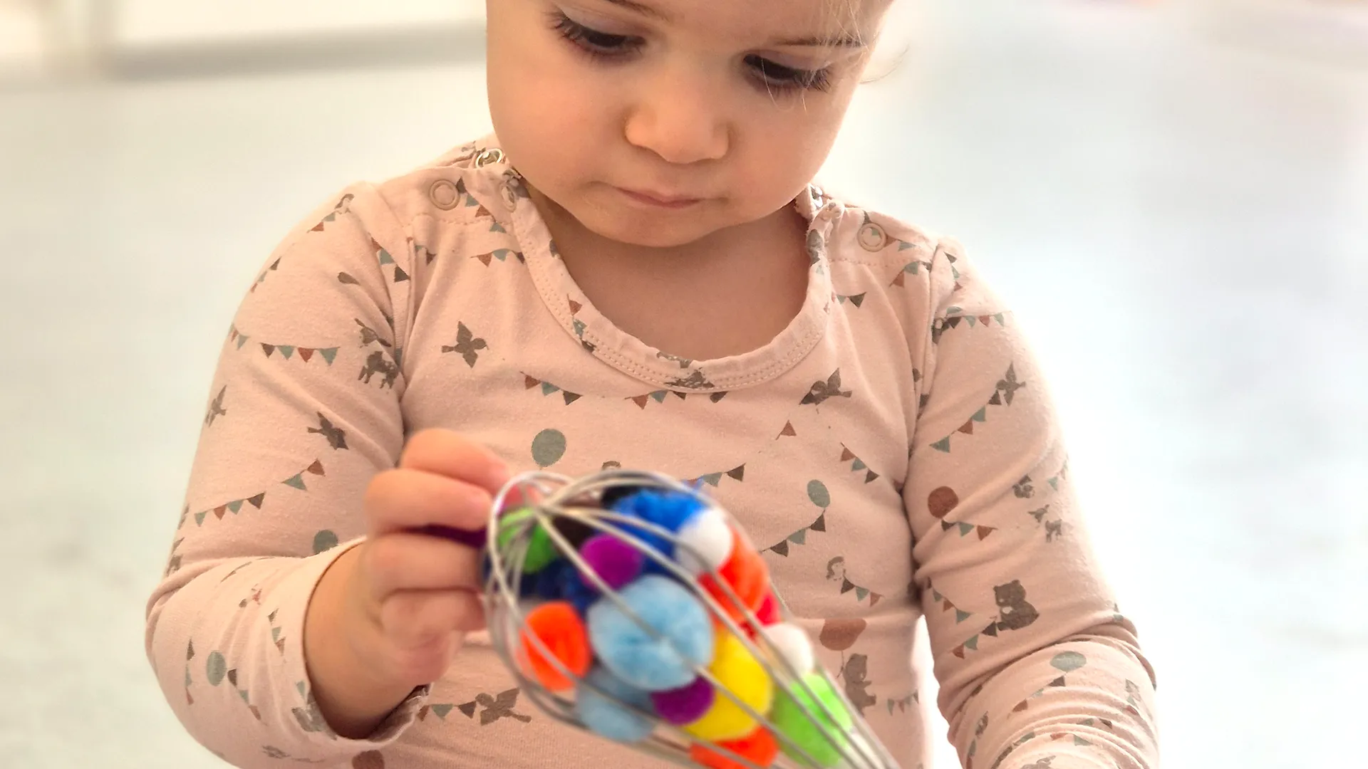 Les Petits Acrobates Pompons 2025 00