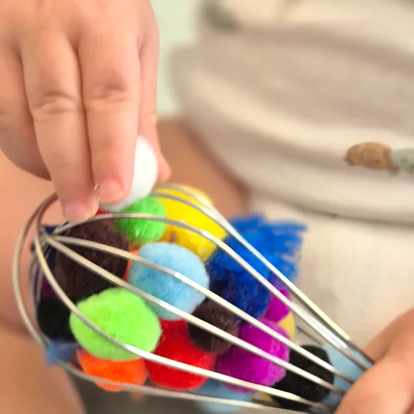 Les Petits Acrobates Pompons 2025 06
