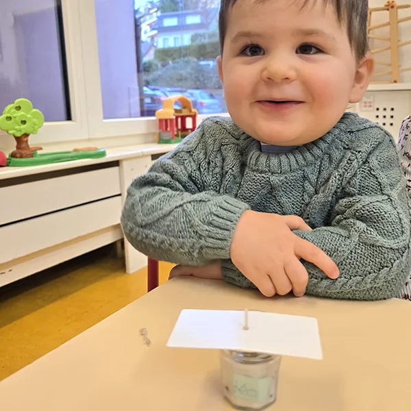 Petits Acrobates Trotteurs Bougie Cire Abeille 04