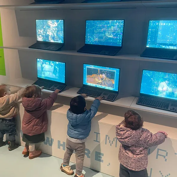 Petits Acrobates Trotteurs Musee Olympique 06