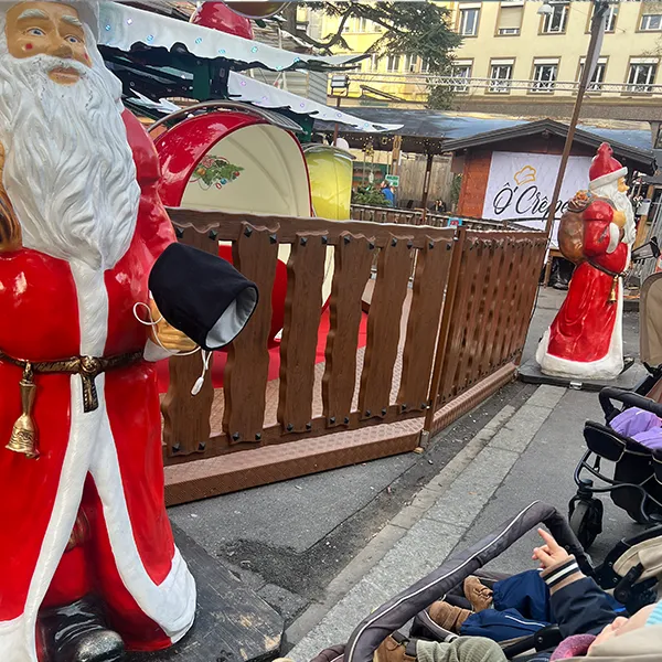 Les Petits Acrobates Marche Noel Lausanne Mini Trotteurs 03