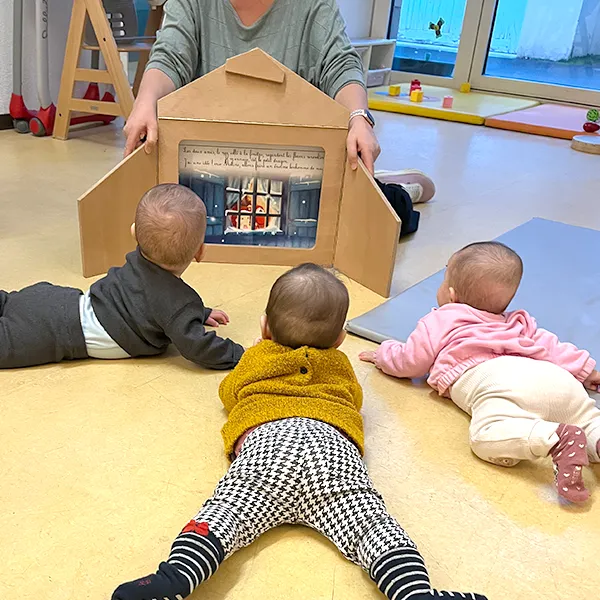 Petitsacrobates Kamishibai Nursery 02