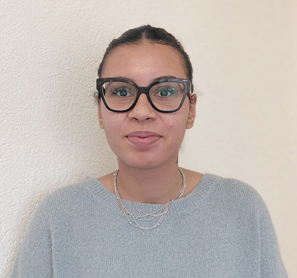 Les Petits Acrobates Notre Equipe Juliana@2x