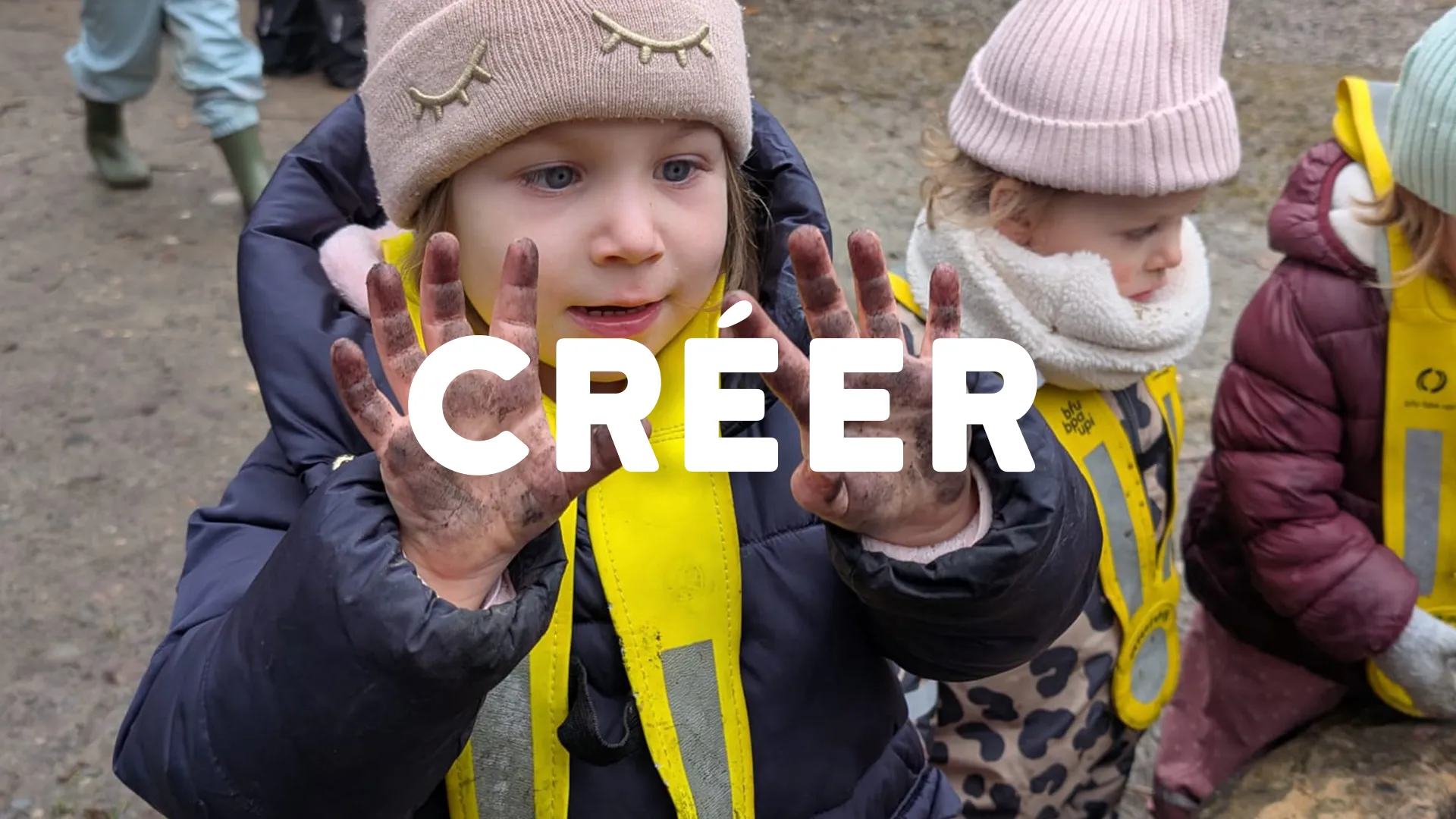 Petits Acrobates Dessin Charbon Enfants Lausanne 00 Creer