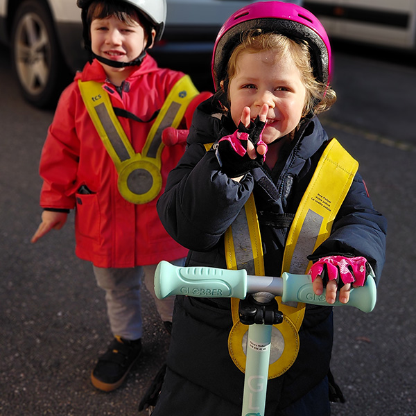 Enfants Trottinette Defi 10 Petits Acrobates Lausanne 03