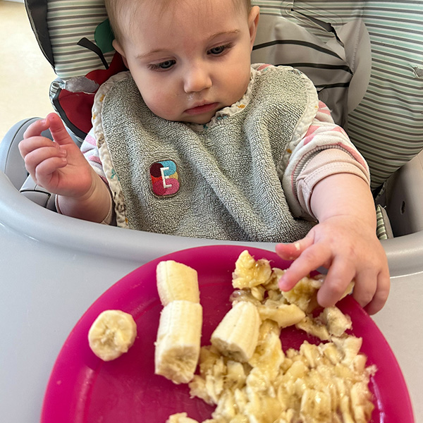 Creche Petits Acrobates Atelier Sensoriel Banane Lausanne 03
