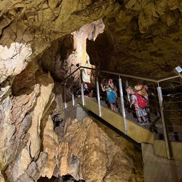 Les Petits Acrobates Visite Grottes Vallorbe 16