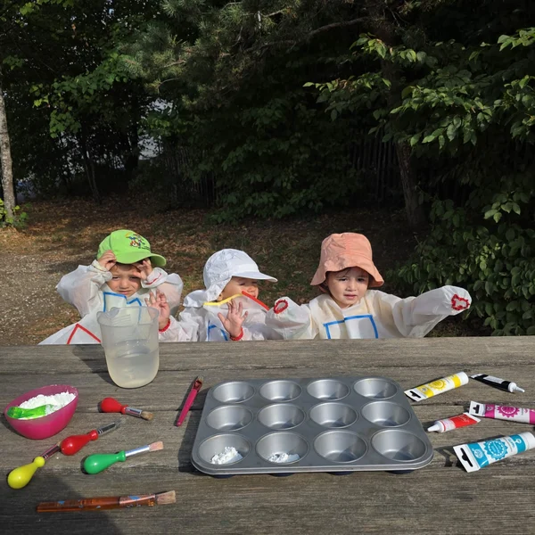 Les Petits Acrobates Fabrication Peinture Lausanne Montchoisi 01