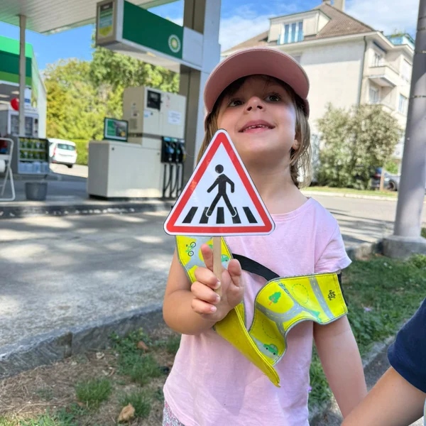 Petits Acrobates Panneaux Signalisation Lausanne 02