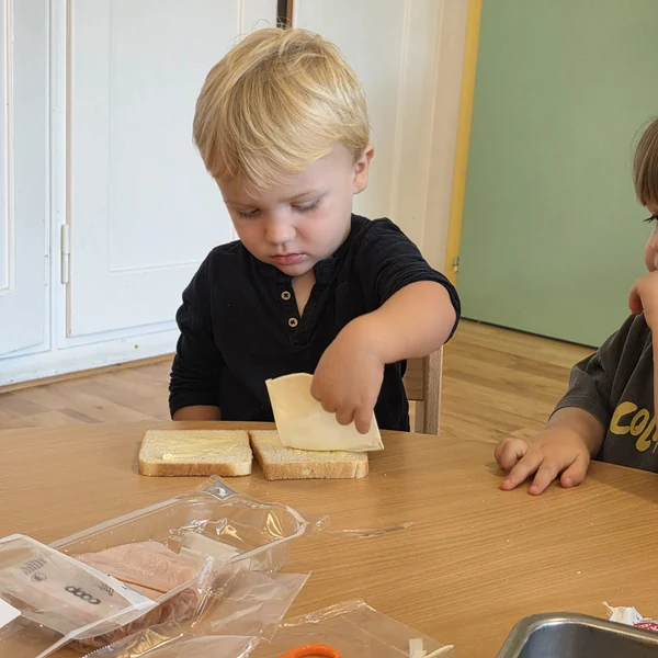 Les Petits Acrobates Cuisine Trotteurs Lausanne Montchoisi 13